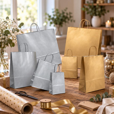 Shopper regalo in carta Argento e Oro con maniglie ritorte in tinta, varie misure Carpad