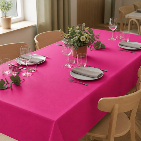 Tovaglia in TNT fucsia 140x240 cm Linea Superior per tavolate e catering